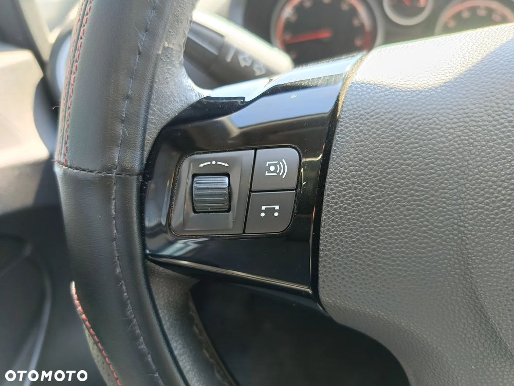 Opel Corsa 1.4 Cosmo - 17