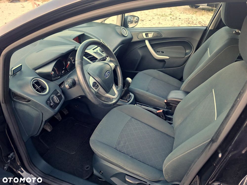 Ford Fiesta 1.25 Ambiente EU5 - 9