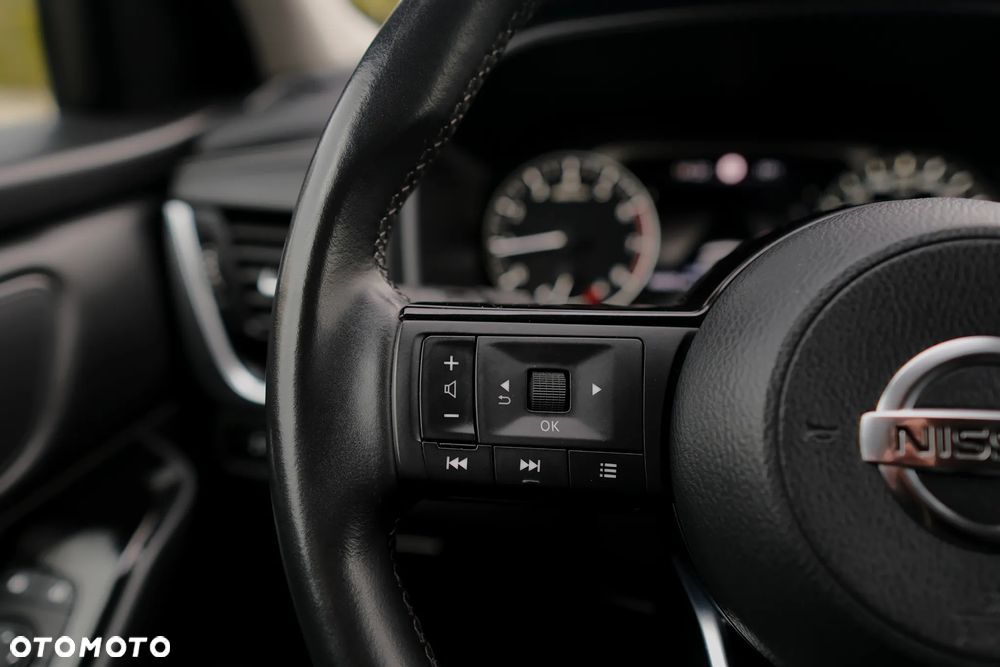 Nissan Qashqai 1.3 DIG-T N-CONNECTA - 19