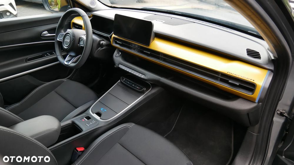 Jeep Avenger 54kWh Summit - 11