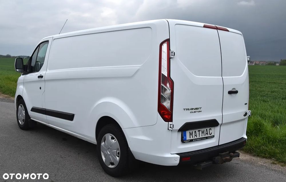 Ford TRANSIT CUSTOM 320 L2H1 - 11