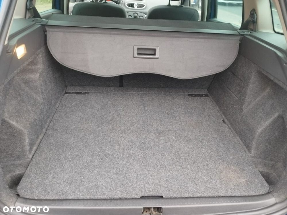 Renault Clio - 16