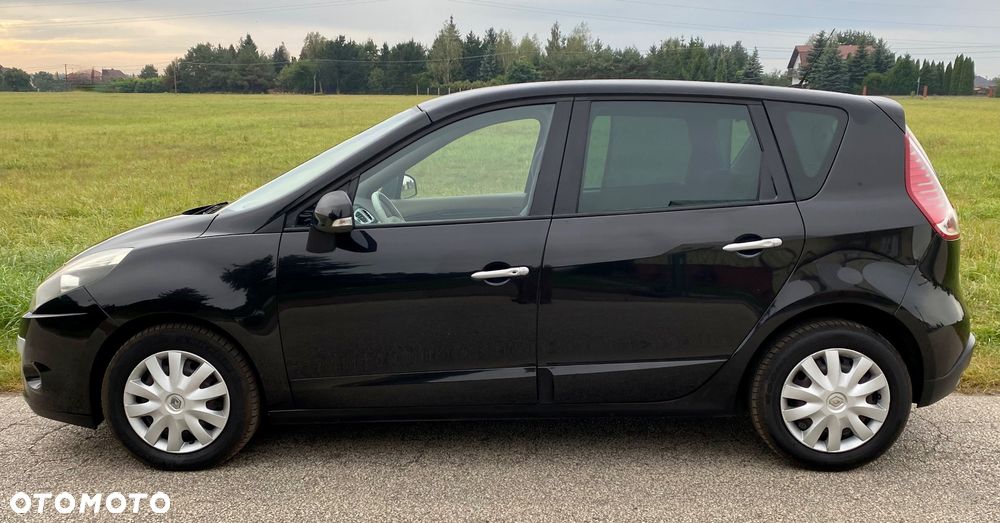 Renault Scenic 1.9 dCi Privilege - 8