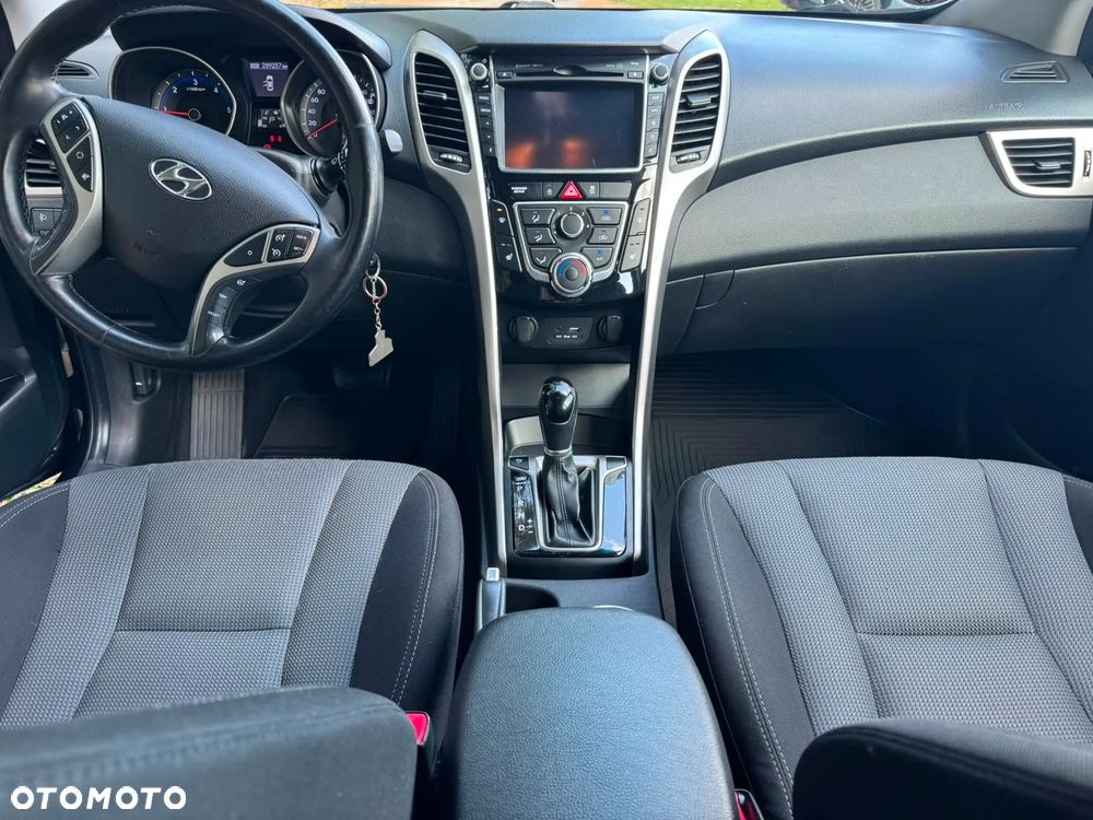 Hyundai i30 1.6 CRDI DCT Premium - 5