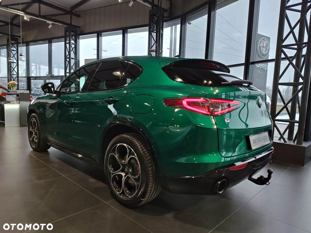 Alfa Romeo Stelvio 2.0 Turbo Veloce Q4 - 4