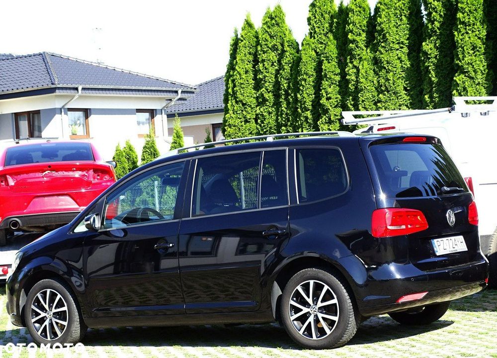 Volkswagen Touran - 14