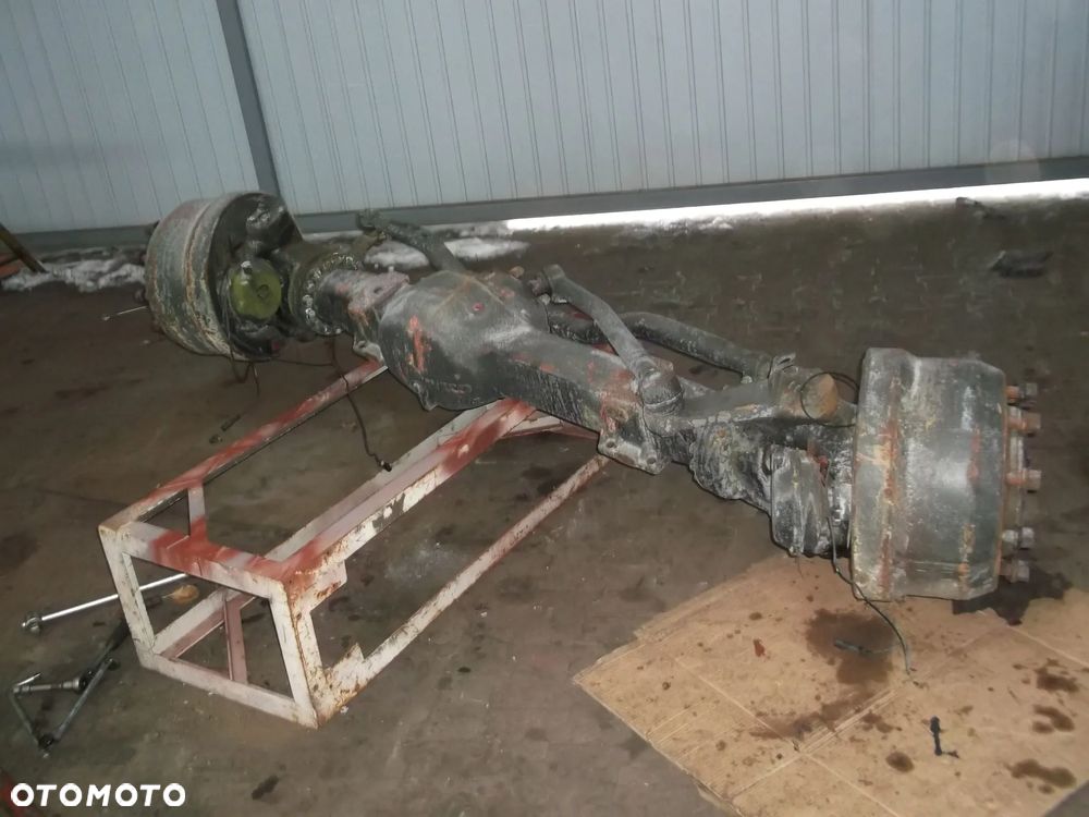 Zwolnica piasta przód Iveco Trakker 4x4 6x6 8x8 - 10