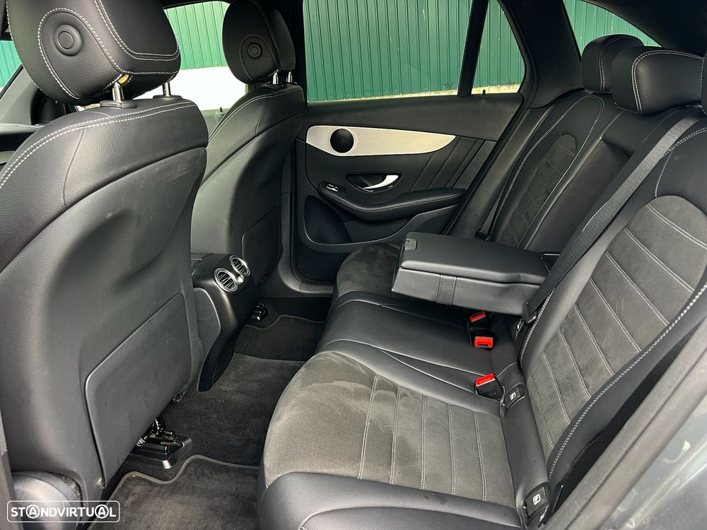 Mercedes-Benz GLC 300 de 4Matic 9G-TRONIC AMG Line Plus - 25