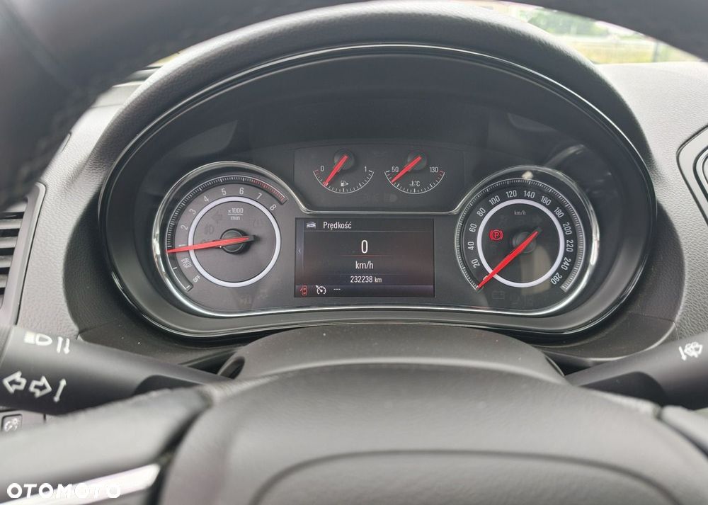 Opel Insignia - 27