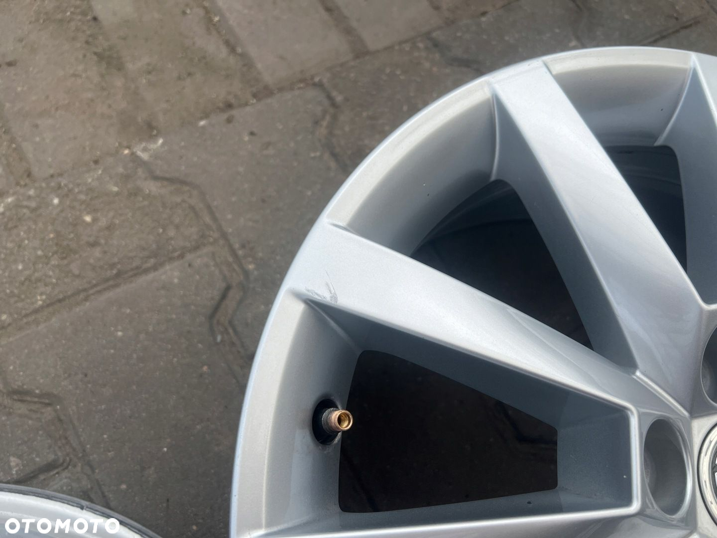 KOMPLET FELG FELGI ALU SKODA 657 SCALA FABIA RAPID 16 5X100 ORYGINALNE - 9