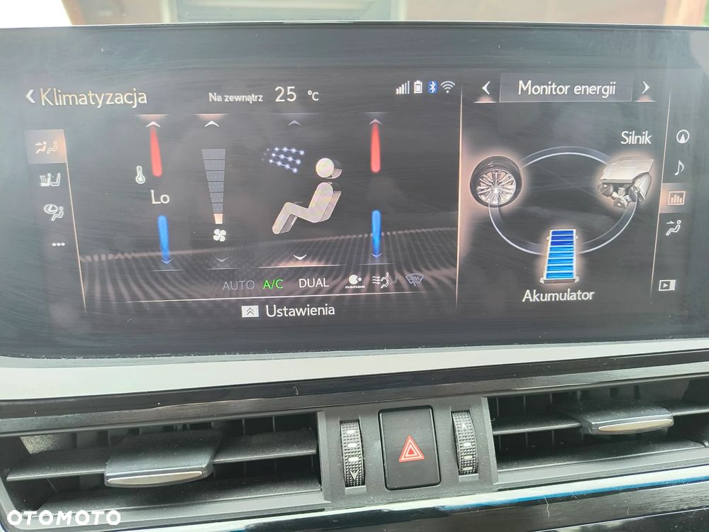 Lexus ES 300h Business Edition + - 23