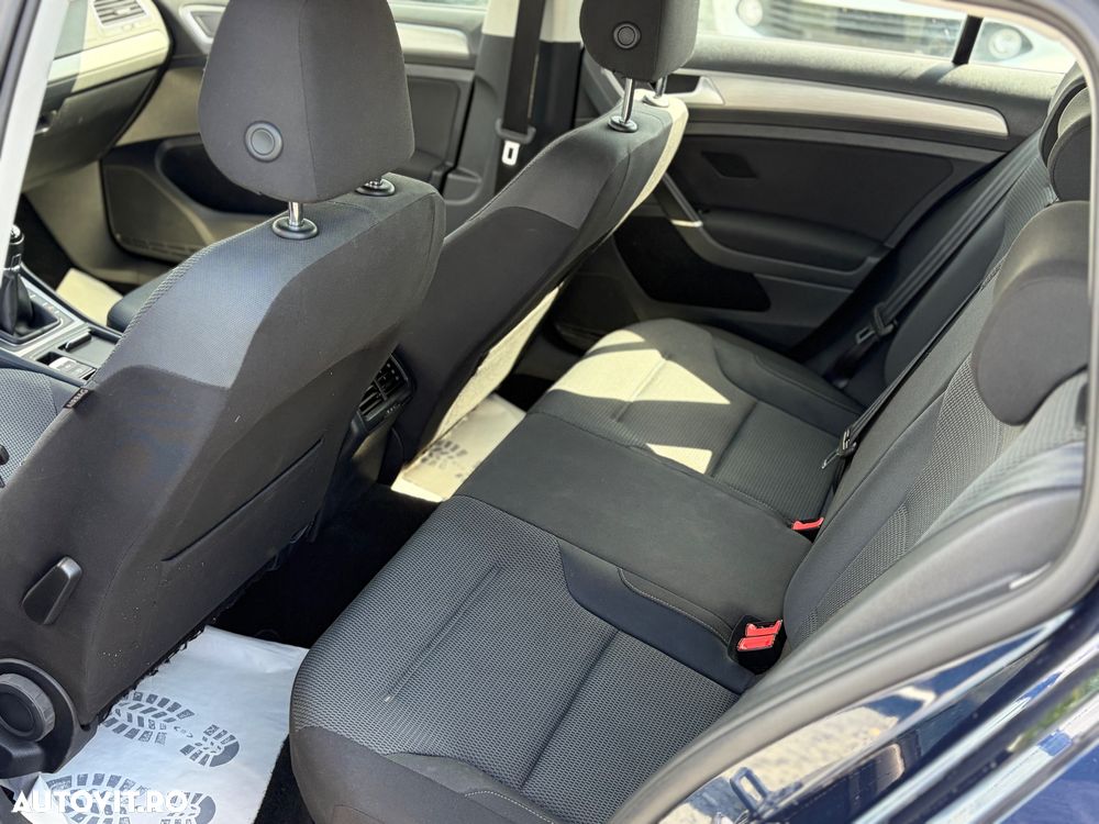 Volkswagen Golf 1.6 TDI BlueMotion Technology Comfortline - 22