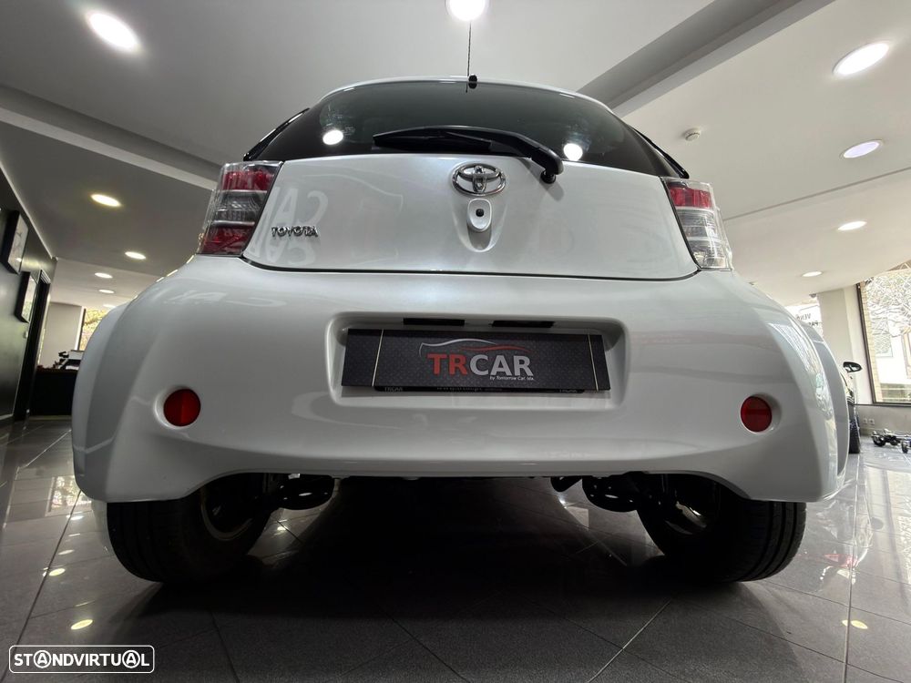 Toyota iQ 1.0 VVT-i 2 EP - 13