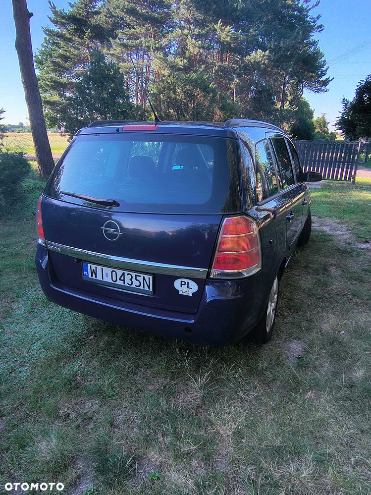 Opel Zafira - 4