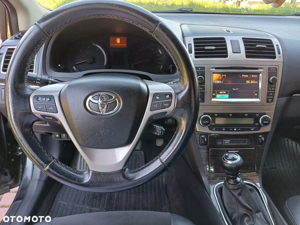 Toyota Avensis 2.0 D-4D Executive - 18