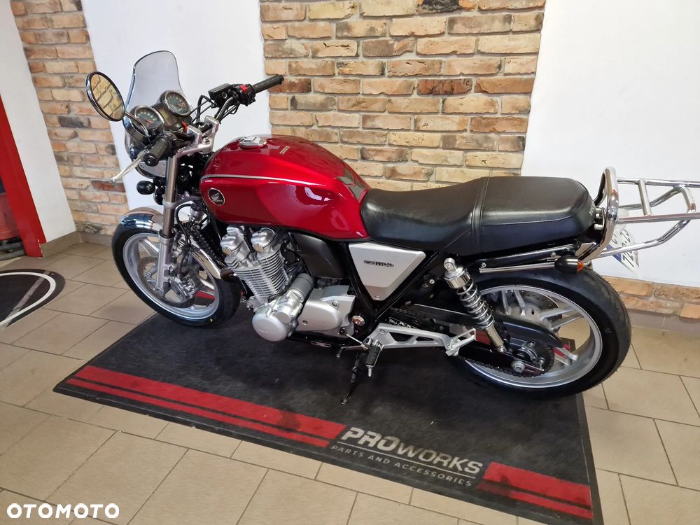 Honda CB - 8