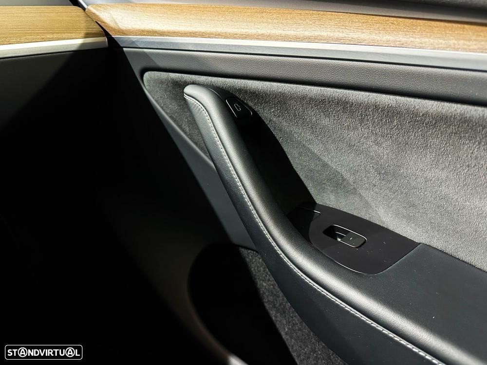 Tesla Model Y Standard - 33