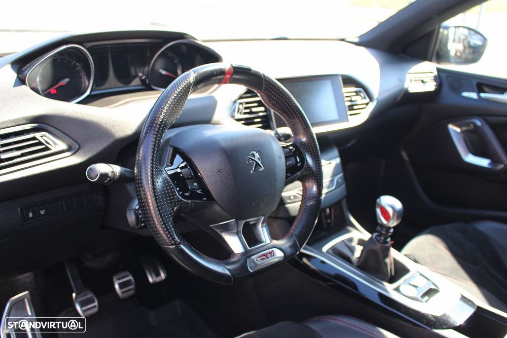Peugeot 308 1.6 e-THP GTi - 23
