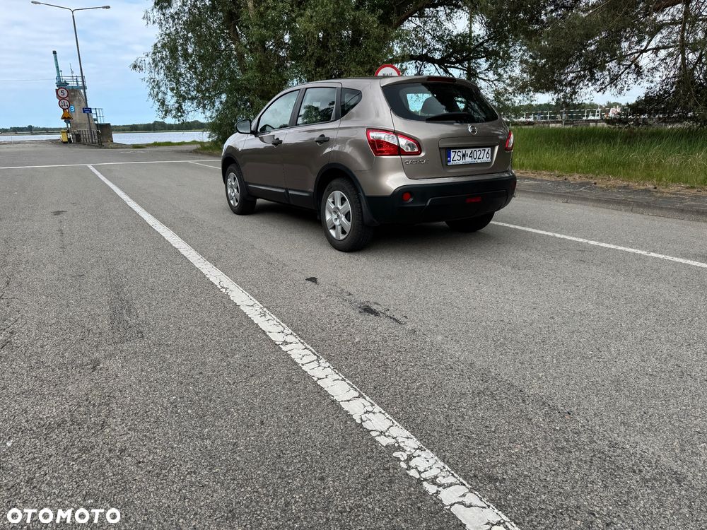Nissan Qashqai 1.6 Visia - 10