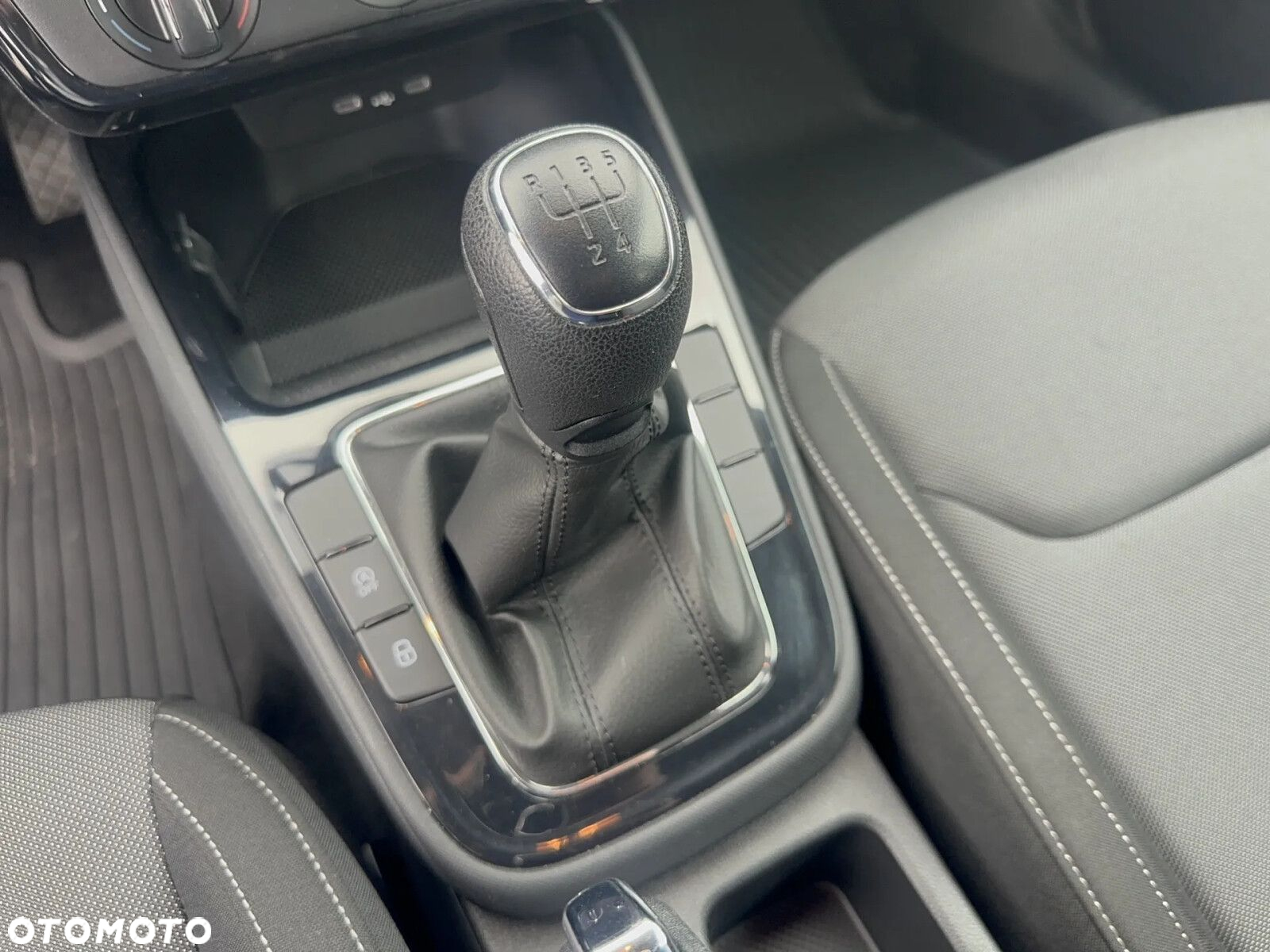 Skoda Fabia 1.0 Ambition - 23