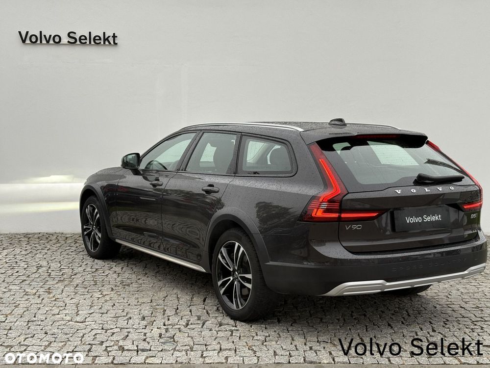 Volvo V90 Cross Country - 6