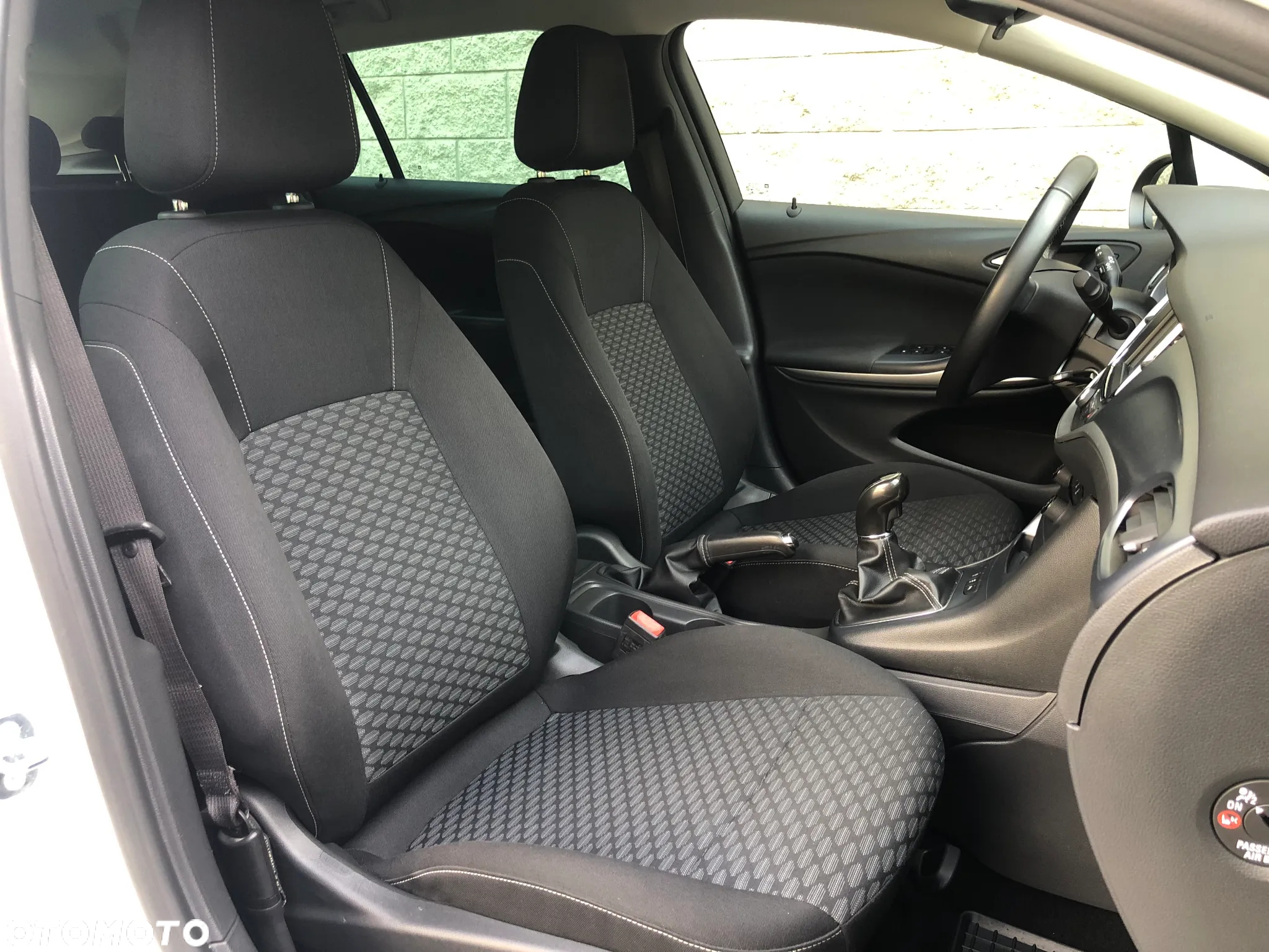 Opel Astra 1.4 Turbo Start/Stop Sports Tourer Edition - 26