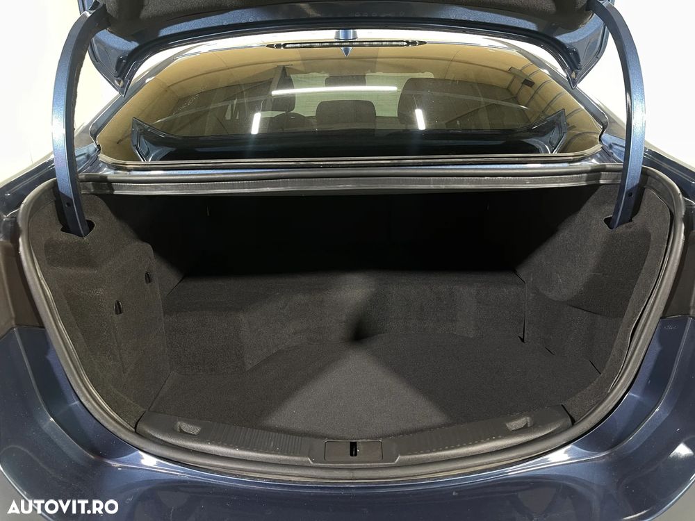 Ford Mondeo 2.0 HEV Titanium - 12