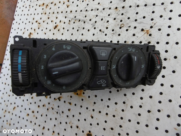 PANEL NAWIEWU MERCEDES W202