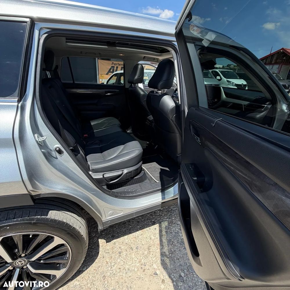 Toyota Highlander 2.5 L Dynamic Force 248CP Luxury Metallic - 23