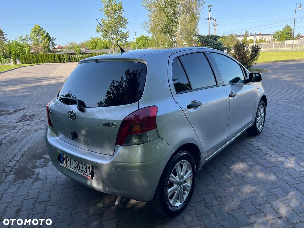 Toyota Yaris 1.0 Luna A/C - 8