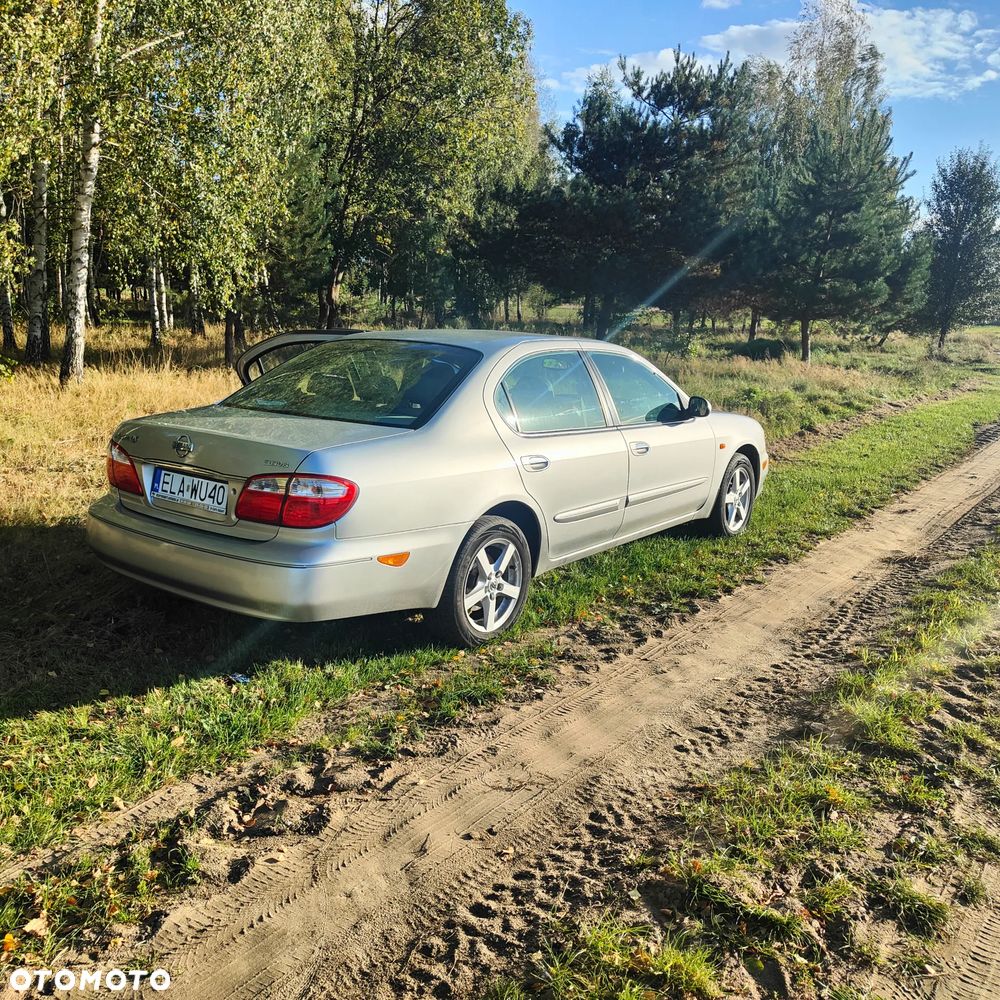 Nissan Maxima QX 3.0 - 22