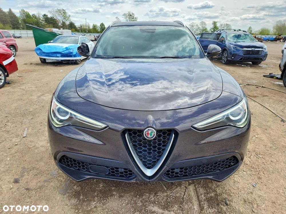 Alfa Romeo Stelvio 2.0 Turbo 16V AT8-Q4 Ti - 5