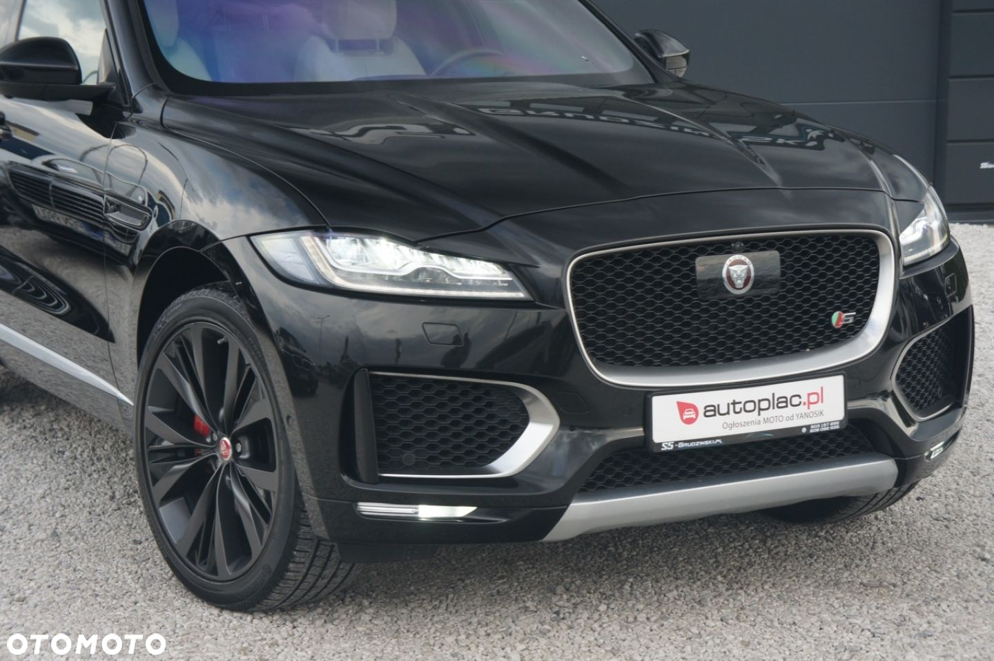 Jaguar F-Pace - 6