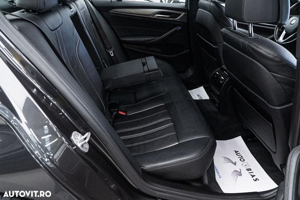 BMW Seria 5 530e Aut. Luxury Line - 8