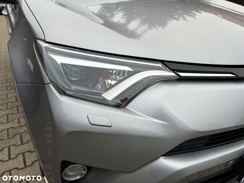 Toyota RAV4 Hybrid Selection 4x4 - 16