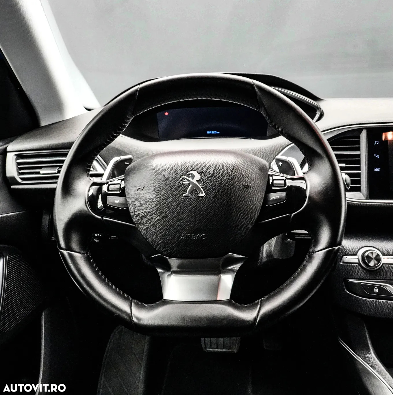 Peugeot 308 SW 1.5L BlueHDI EAT8 Allure Pack - 18