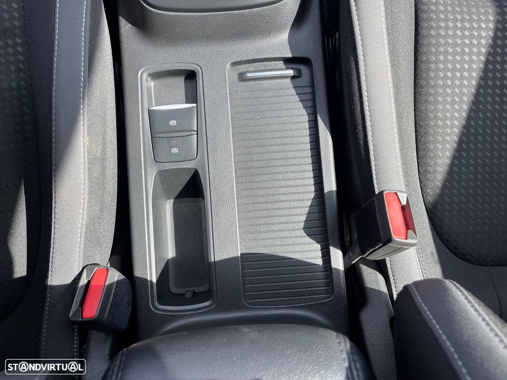 Ford Focus SW 1.5 TDCi EcoBlue Connected - 41