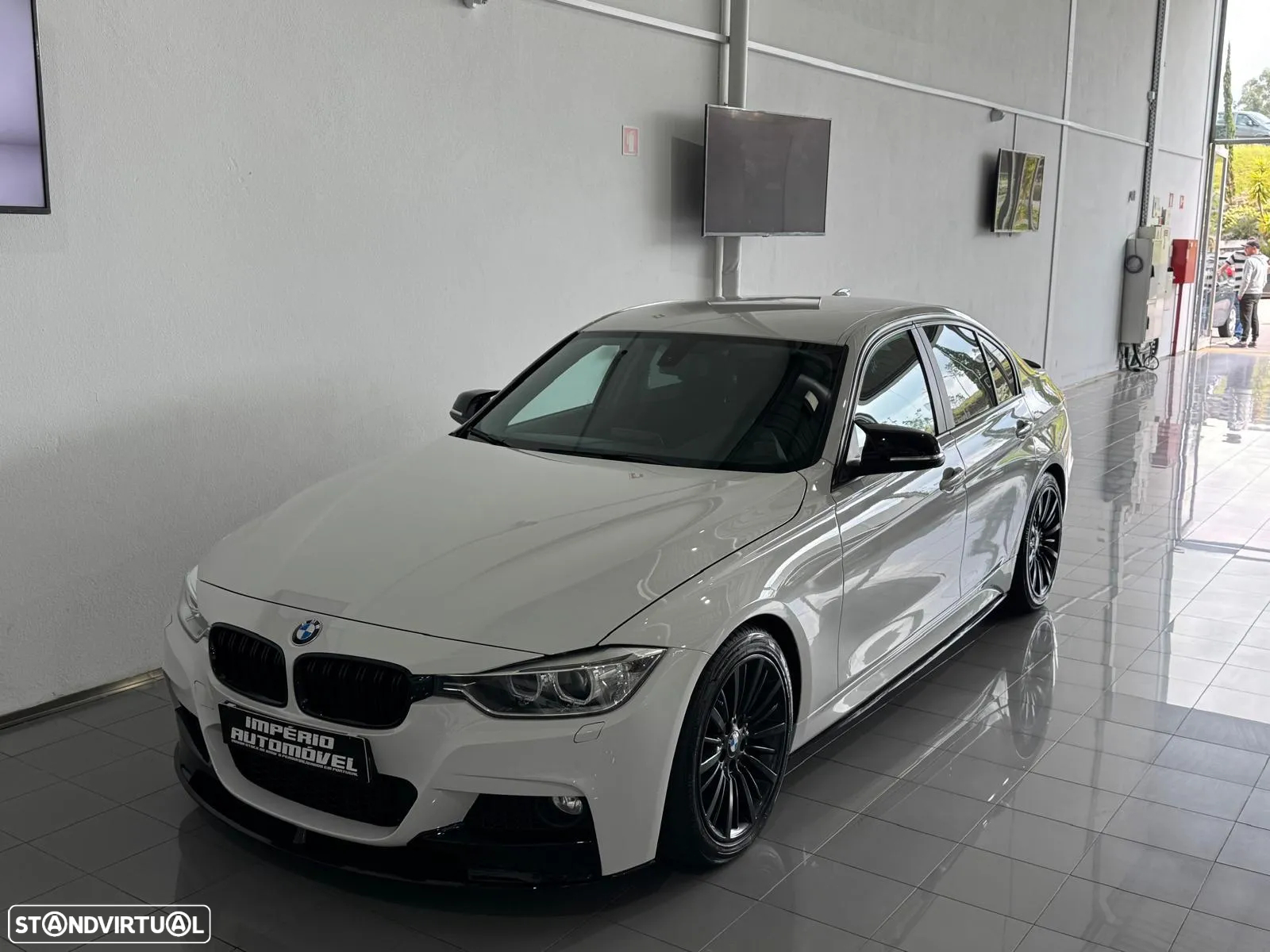 BMW 318 d Auto Pack M - 17