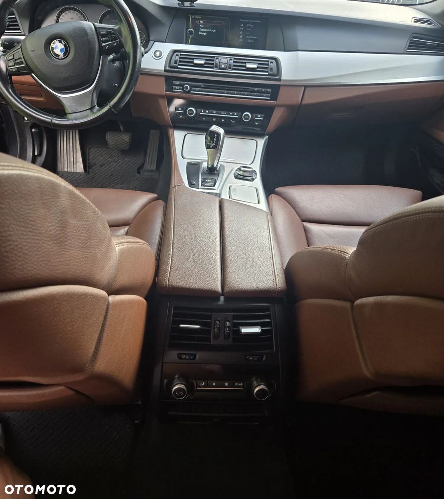 BMW Seria 5 520d Touring - 15