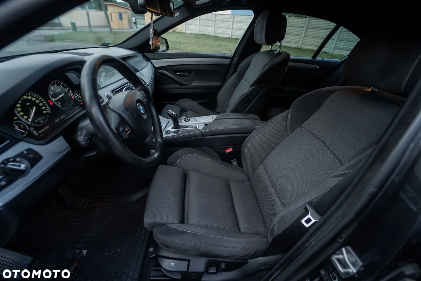 BMW Seria 5 528i xDrive - 18