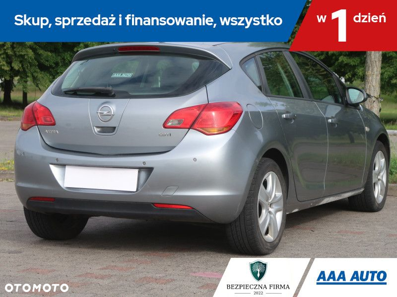Opel Astra - 6