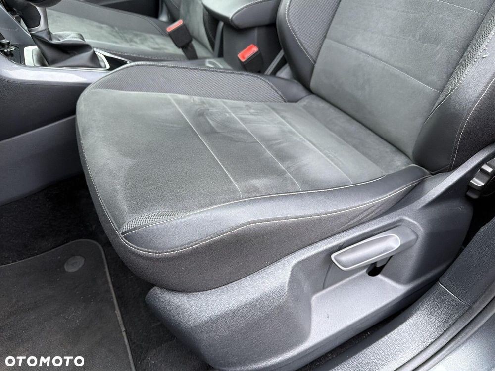 Volkswagen T-Roc 1.5 TSI Style DSG - 13