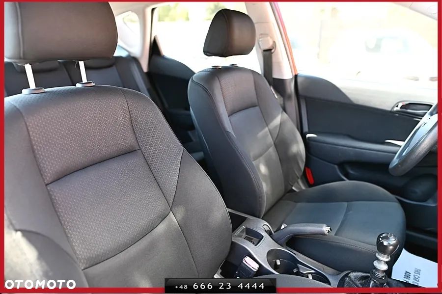 Hyundai i30 1.4 Blue Comfort - 22