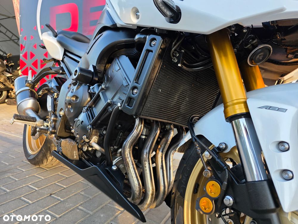 Yamaha FZ8 - 17