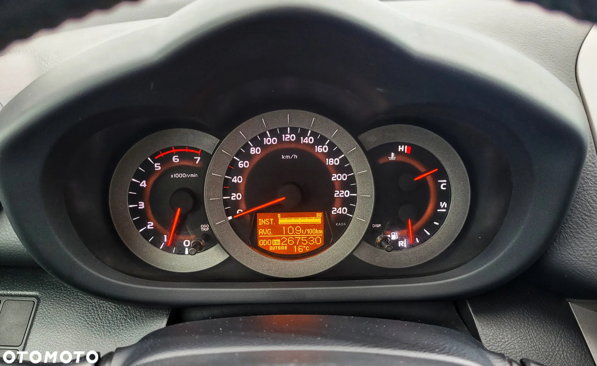 Toyota RAV4 2.2 D-4D Prestige - 10