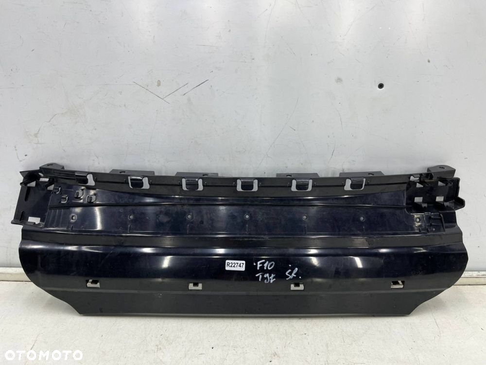 Ślizg BMW 5 F10 sedan 10-17r. tylny środkowy wspornik mocowanie zderzaka wzmocnienie 7331599 - 1