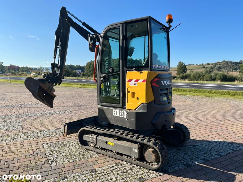 Volvo ECR25D - 11