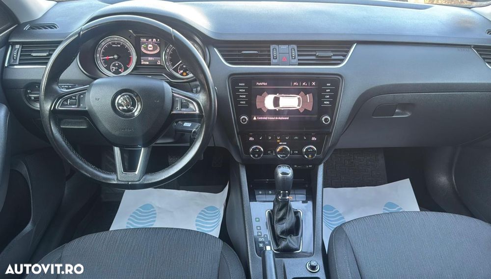 Skoda Octavia 2.0 TDI DSG Style - 6