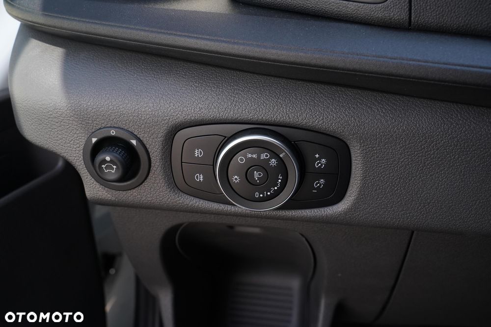Ford Transit - 17