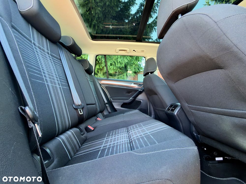 Volkswagen Golf 2.0 TDI BlueMotion Technology Lounge - 26